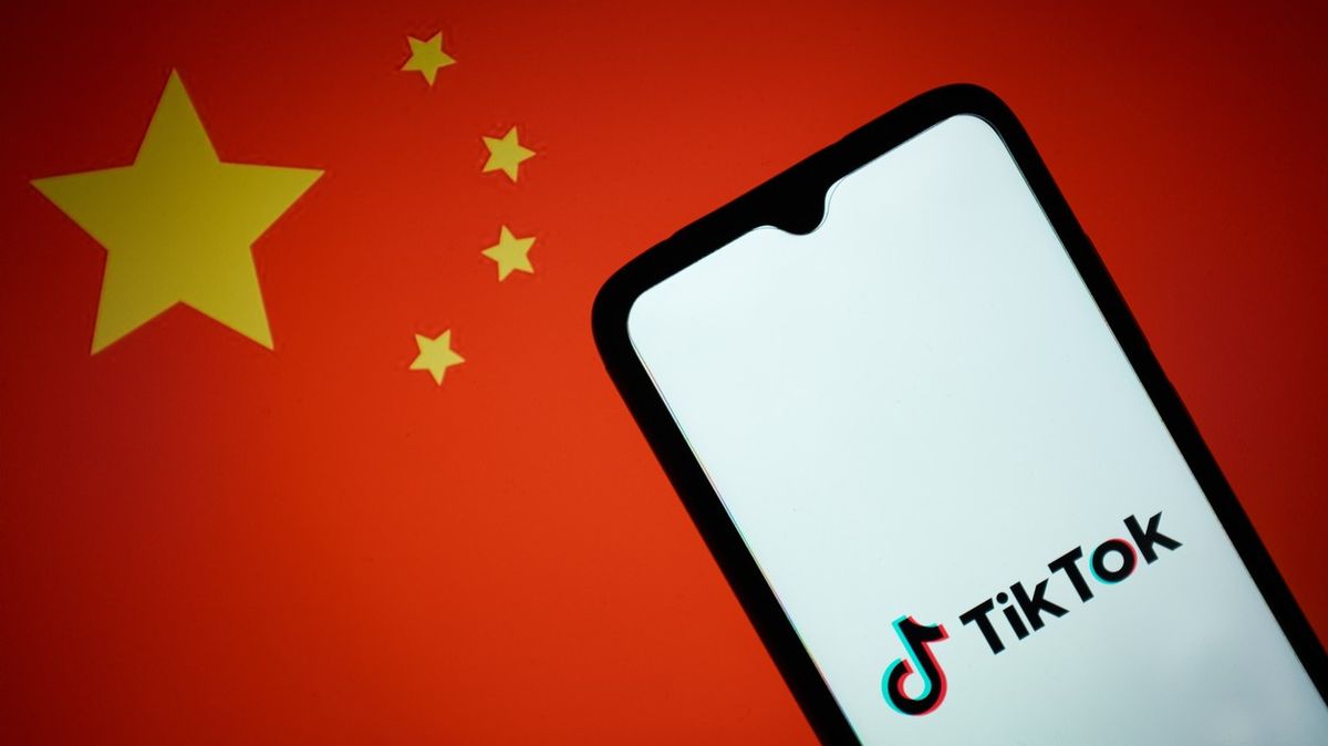 TikTok dostal ultimátum. Proč chtějí čínskou sociální síť všichni zakázat